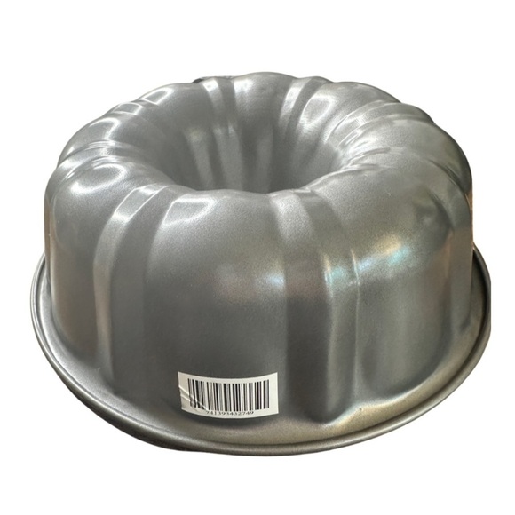 Cooking Light Non - Stick Tube Pan (NWT) 🥮 - Picture 6 of 7